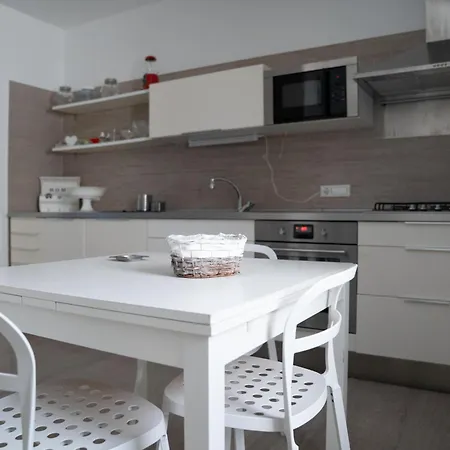Sea Front Duplex Sorrento Coast Near Pompei Ruins *
